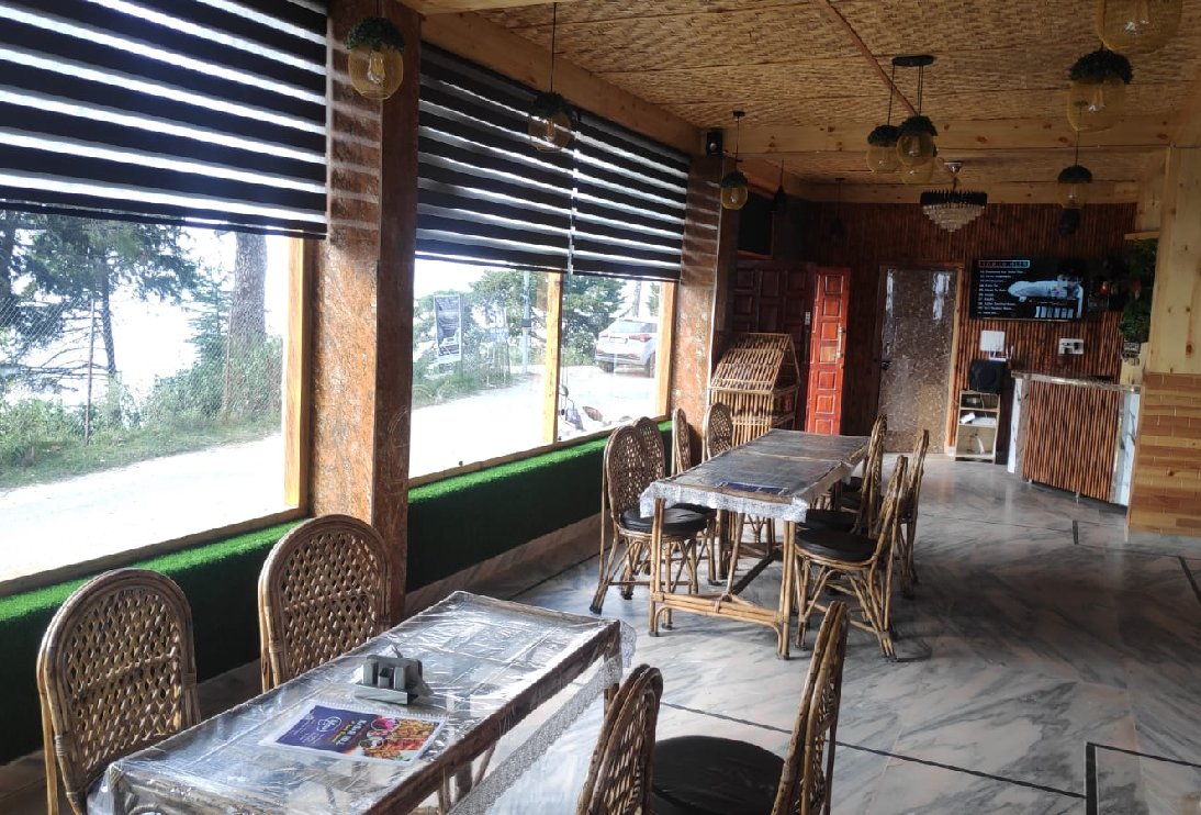 hotels in almora with restaurant