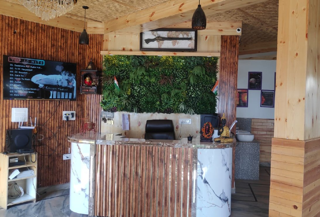 restaurants in binsar